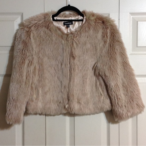 BEBE Size Medium Blush Faux Fur Cropped Jacket Lined Long Sleeve Cardigan - Picture 1 of 6